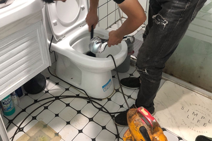 朔州马桶堵塞自己疏通还是找师傅?专业上门服务让你省时更省心