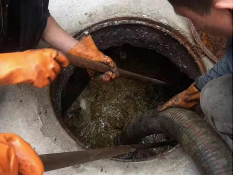 朔州清理化粪池时如何避免沼气的危害?